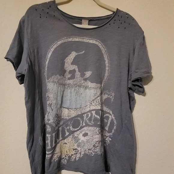 Magnolia Pearl Cali's Surfs Up Tee - Picture 1 of 3